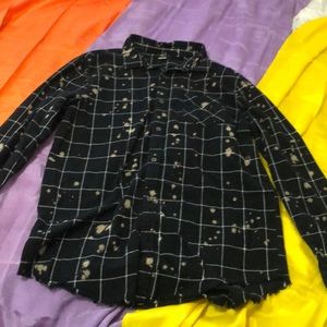 Long sleeve, button up, flannel